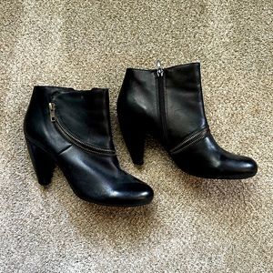 Miz Mooz Size 9 Women’s Leather Heeled Flirt Boots